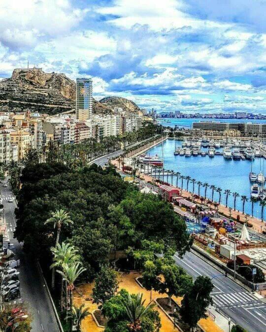 ÁTICO CÉNTRICO JUNTO A LA PLAYA, Alicante – Bijgewerkte ...