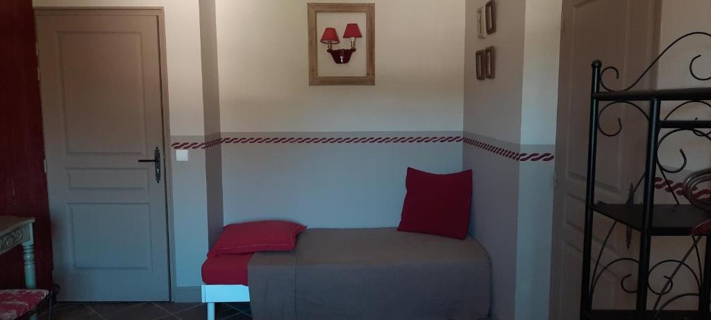 Postel nebo postele na pokoji v ubytování Chambre d'hôtes Au Picatal