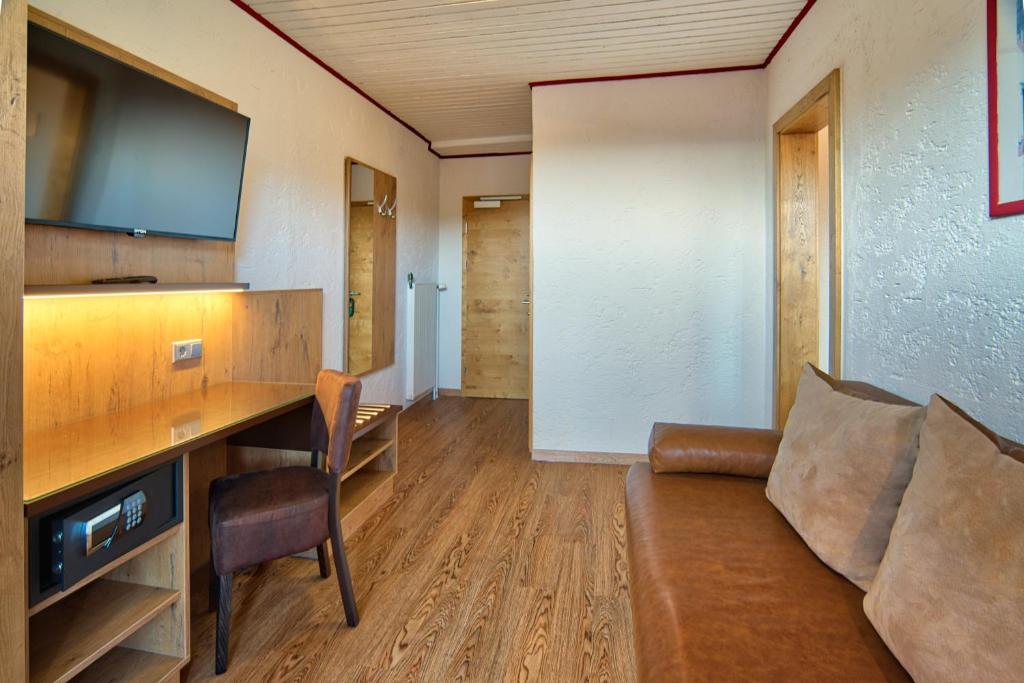 TV a/nebo společenská místnost v ubytování B&B am Steinbachtal - Natur und Wandern