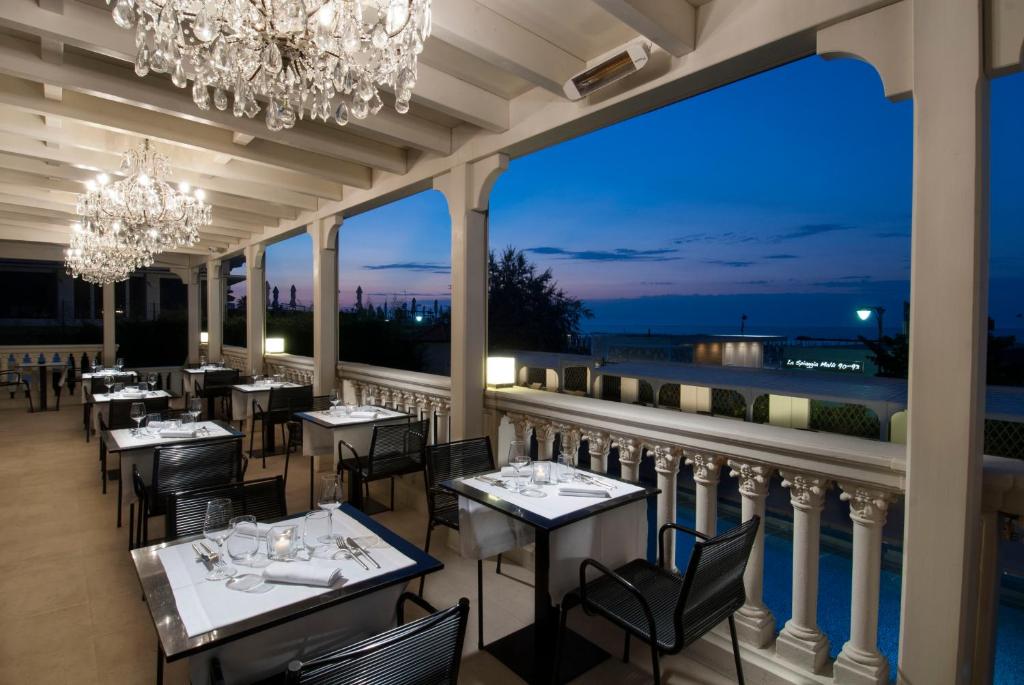 Балкон или терраса в Hotel Carducci 76