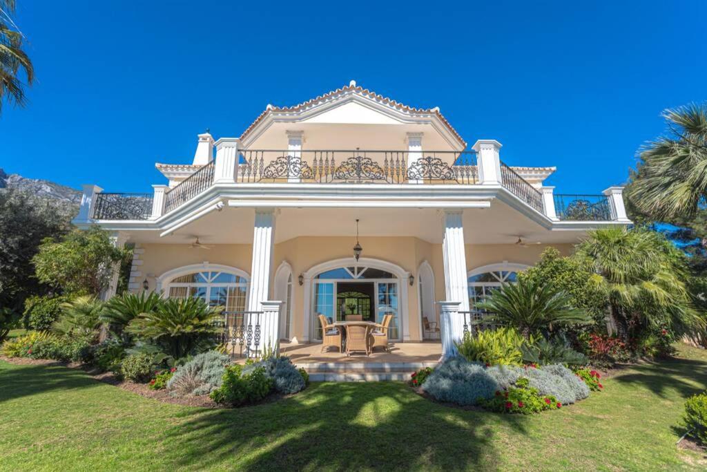 Luxury villa in Sierra Blanca with amazing views, Marbella ...