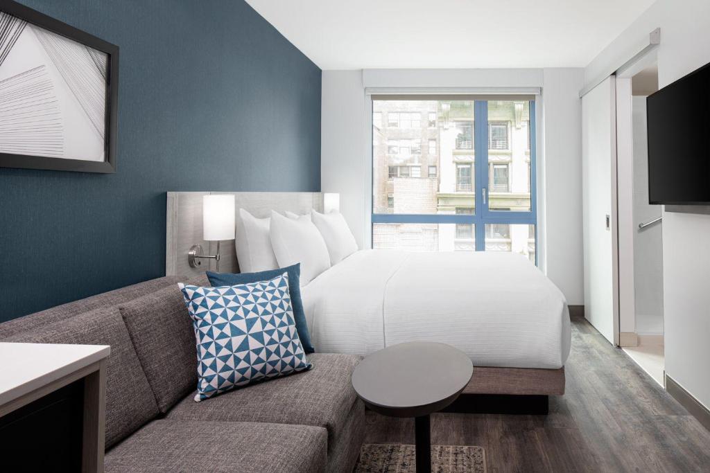 Hyatt Place New York Chelsea - King Room With Sofa Bed