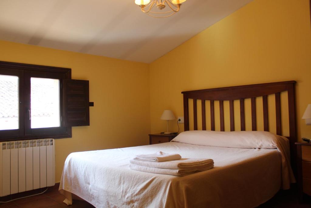Apartamentos NOGUERA de ALBARRACÍN - One-Bedroom Standard Apartment
