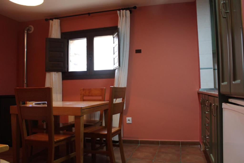 Apartamentos NOGUERA de ALBARRACÍN - One-Bedroom Apartment