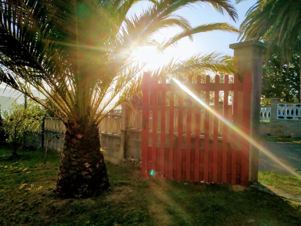 Zahrada ubytování Casa en la playa de Area con finca privada