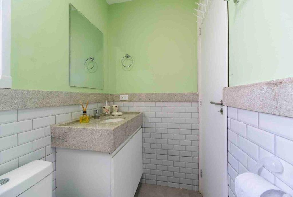 Flat de Luxo e Novo com Varanda Externa 119 BL 3B  Flat de Luxo e Novo com Varanda Externa 119 BL 3B