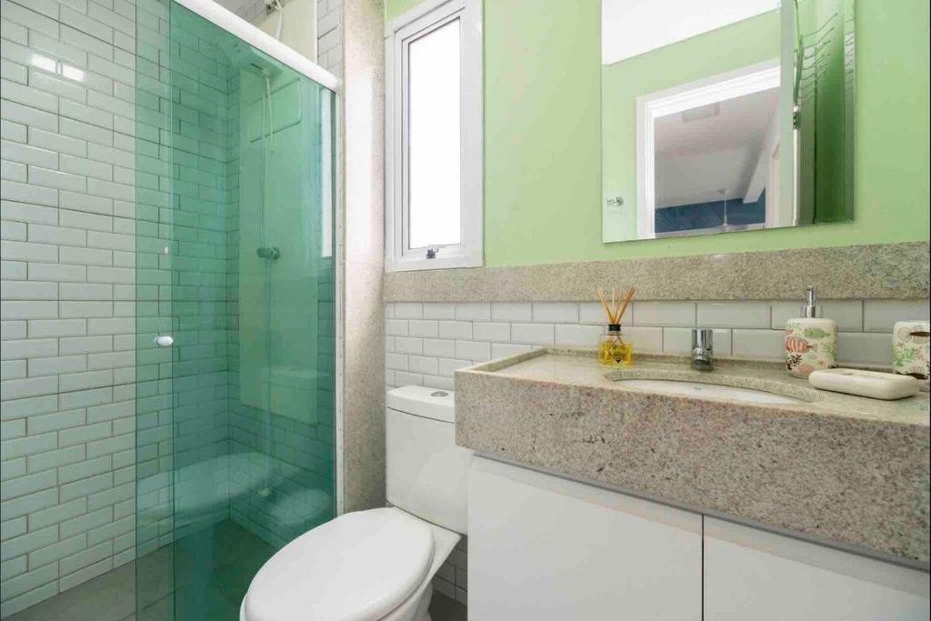 Flat de Luxo e Novo com Varanda Externa 119 BL 3B  Flat de Luxo e Novo com Varanda Externa 119 BL 3B