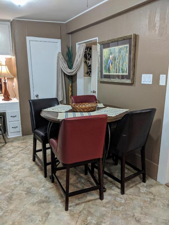 Imagem da galeria de Come Friday Cottages em Bacliff