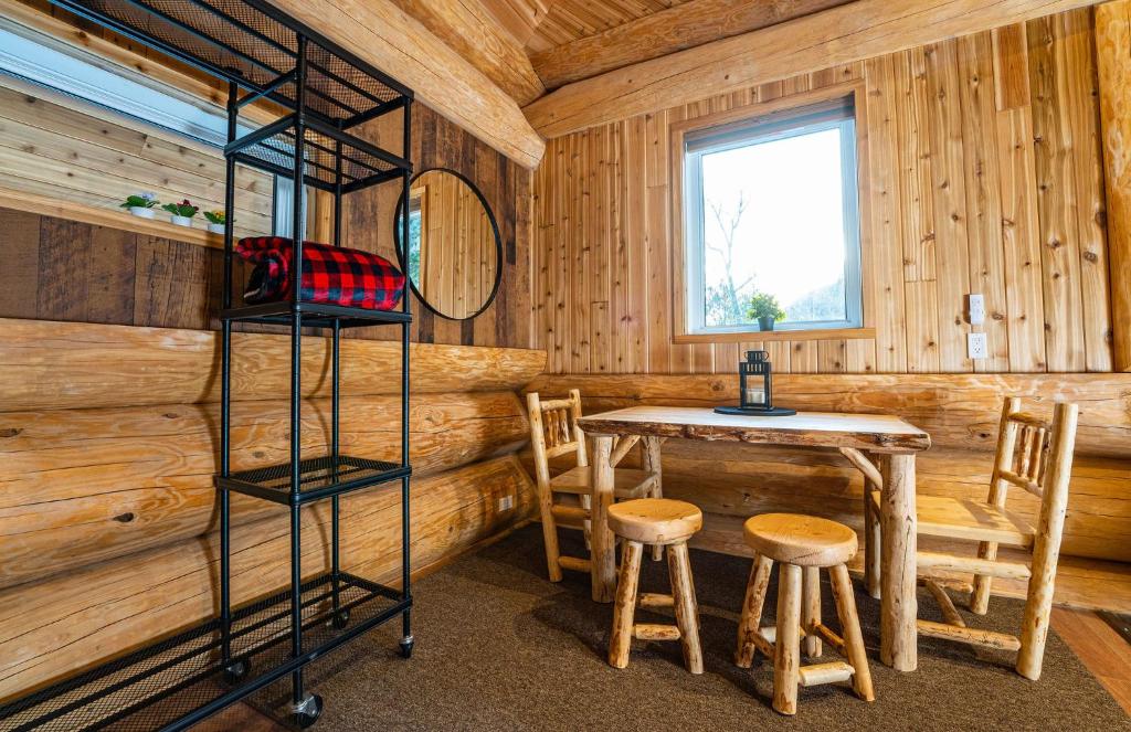 Fotografie z fotogalerie ubytování Boulder Mountain Resort v destinaci Revelstoke