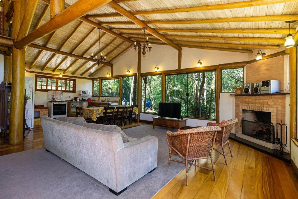  Casa Quinta dos Bons Ventos - Aconchego em Campos de Jordão