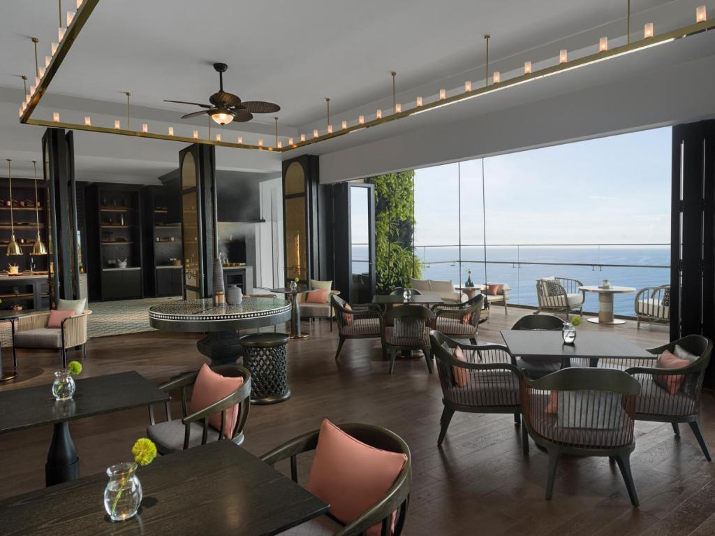 Posezení v ubytování Hoiana Hotel & Suites
