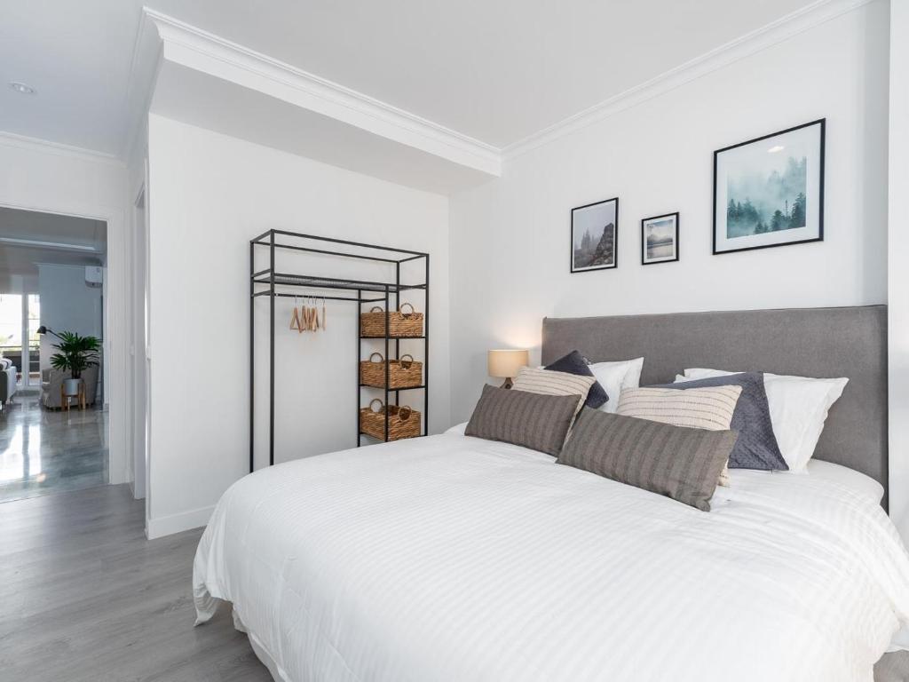 Posteľ alebo postele v izbe v ubytovaní Señorío de aloha 2 bedroom within walking distance to Puerto Banus