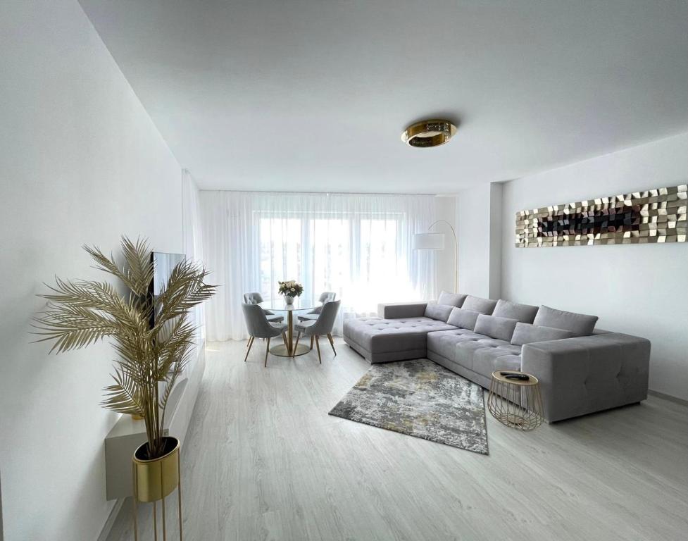 New Luxury City centre apartment with panoramic view, free parking - One-Bedroom Apartment