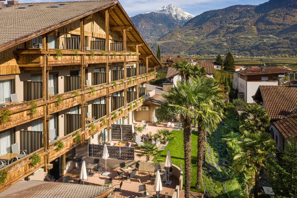 Nespecifikovaný výhled na hory nebo výhled na hory při pohledu z hotelu