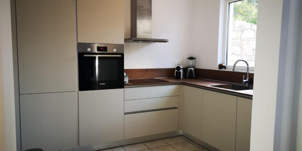 A kitchen or kitchenette at Villa Andrea