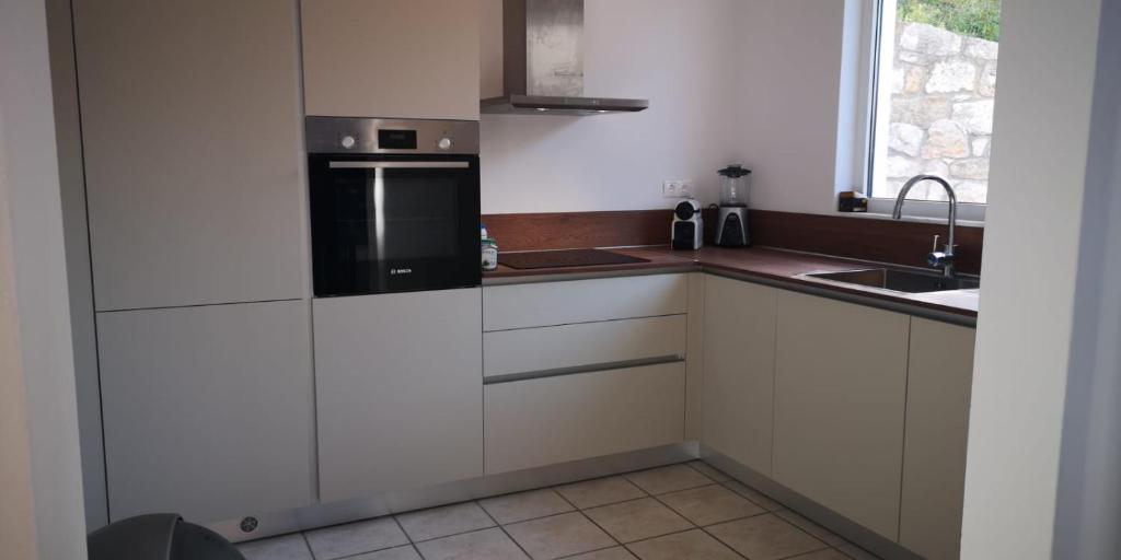 A kitchen or kitchenette at Villa Andrea