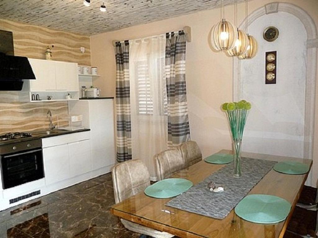 Kuchyň nebo kuchyňský kout v ubytování Apartment Davorka (4348)