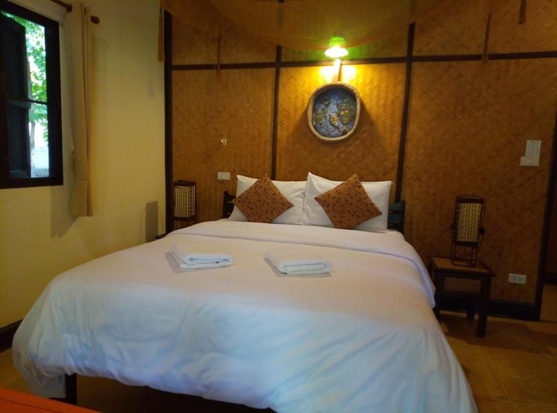 Baanwangnamkeaw Lodge - Double Or Twin Room With Balcony