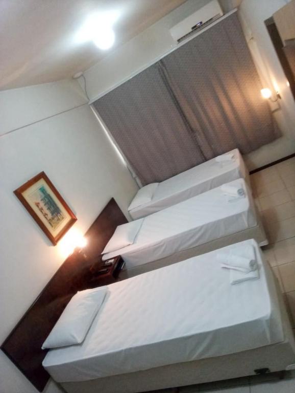  Harbor Inn Jaraguá