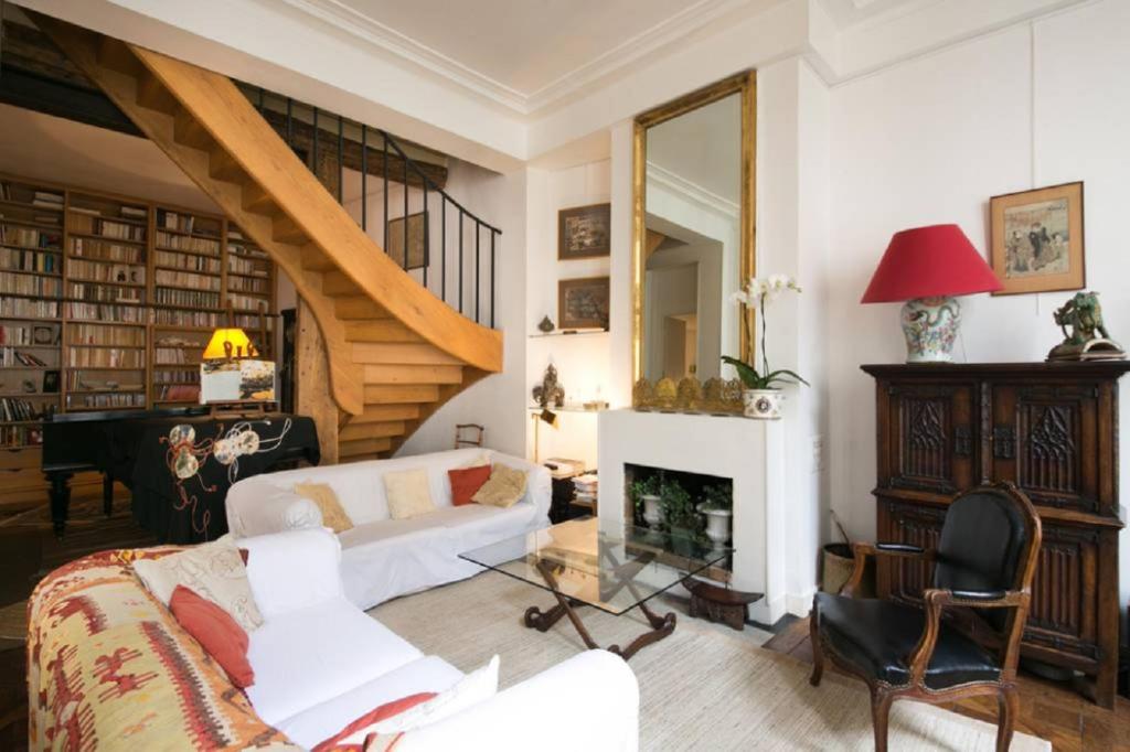 Photo de la galerie de l'établissement Duplex St-Michel - Quartier latin, à Paris