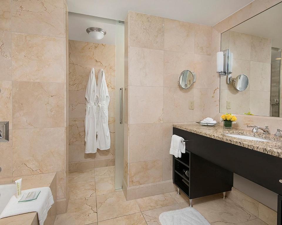 Four Seasons Chicago photo 5