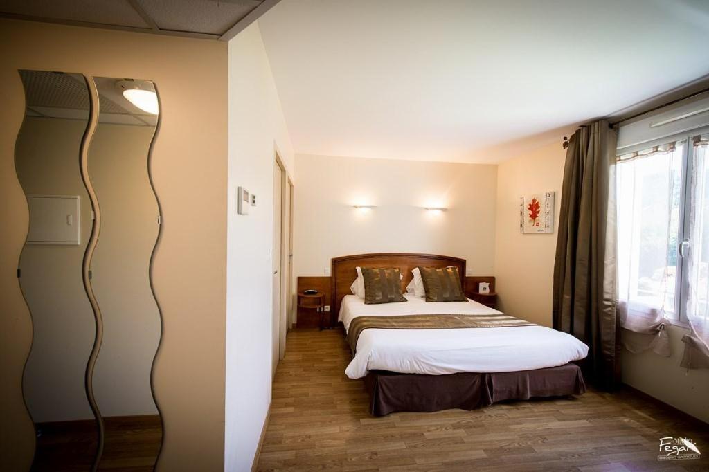 Hotel Le Lion d'Or - Quadruple Room With Shower