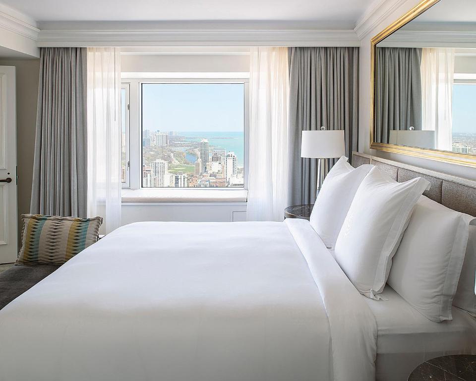 Four Seasons Chicago - Toegankelijke Premier Suite Koning
