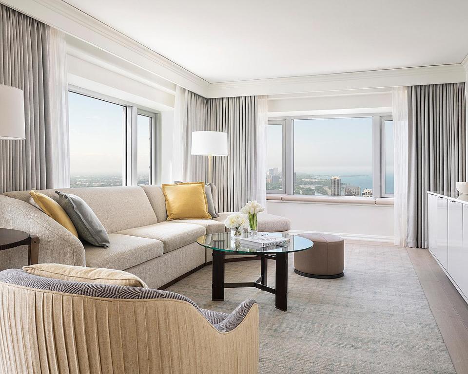 Four Seasons Chicago - Toegankelijke Mobiliteit Premier Suite Koning