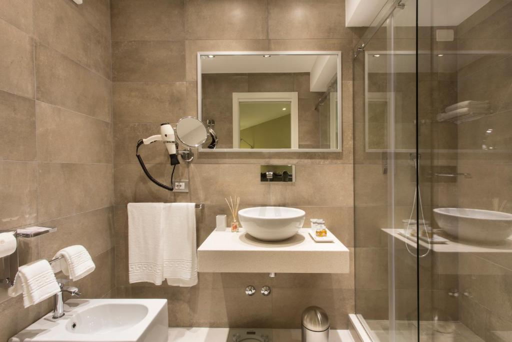 A bathroom at Magi House Relais