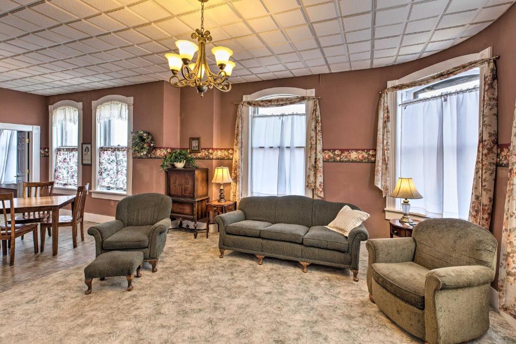 PetFriendly Apt Walk to Missouri River!, Yankton (updated prices 2024)