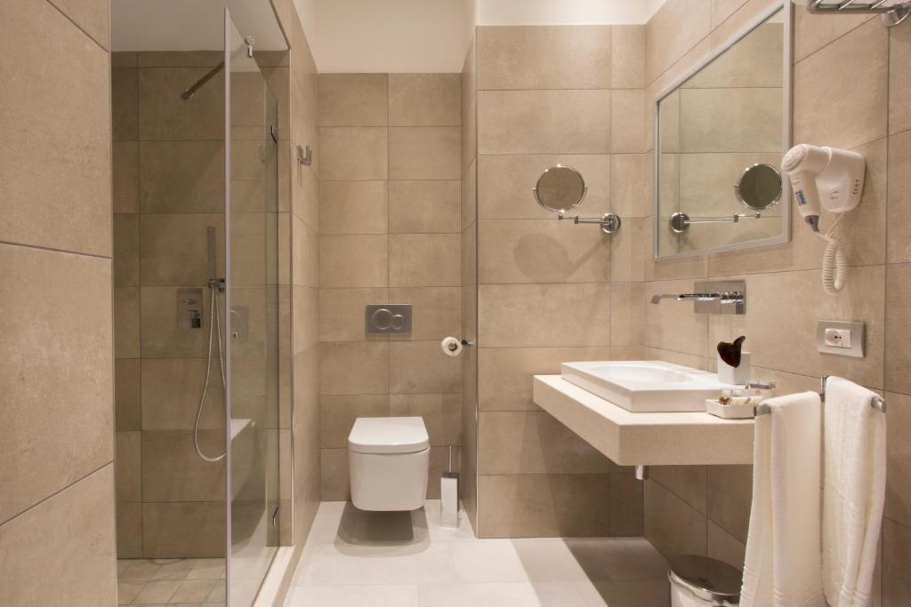 A bathroom at Magi House Relais