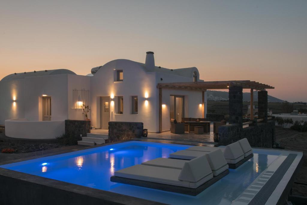 George Farm Land - Villa With Private Pool