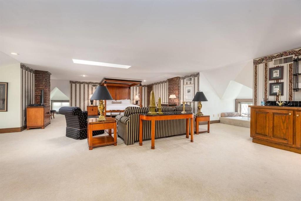 The Shaffner Inn - Superior King Suite