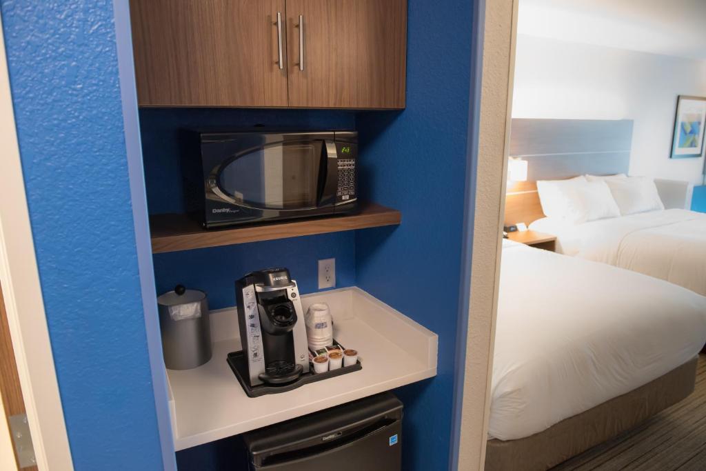 Holiday Inn Express & Suites - Merrillville, an IHG Hotel - Camera Standard Con Due Letti Queen