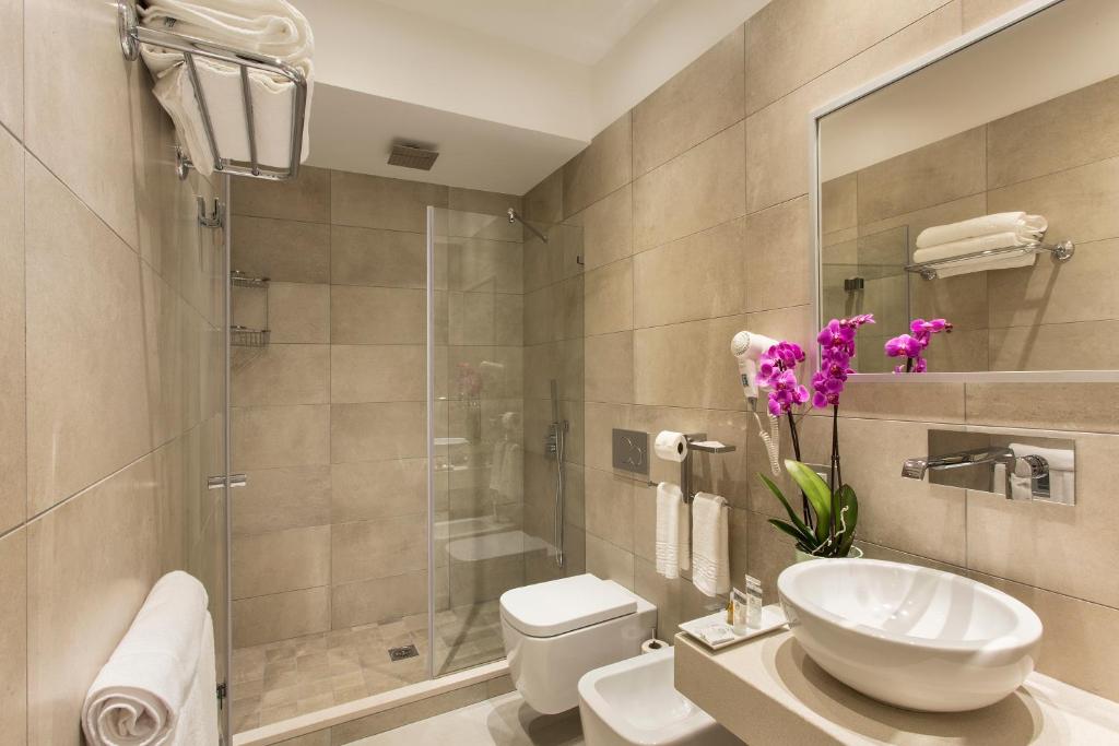 A bathroom at Magi House Relais