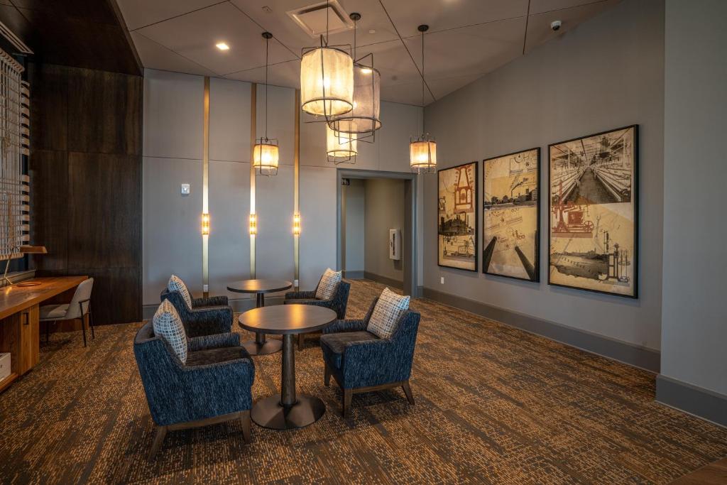 Hotel Indigo - Columbus at Riverfront Place by IHG photo