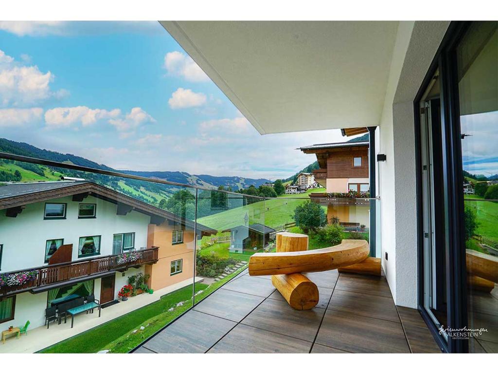 Výhľad na hory alebo výhľad na hory priamo z apartmánu