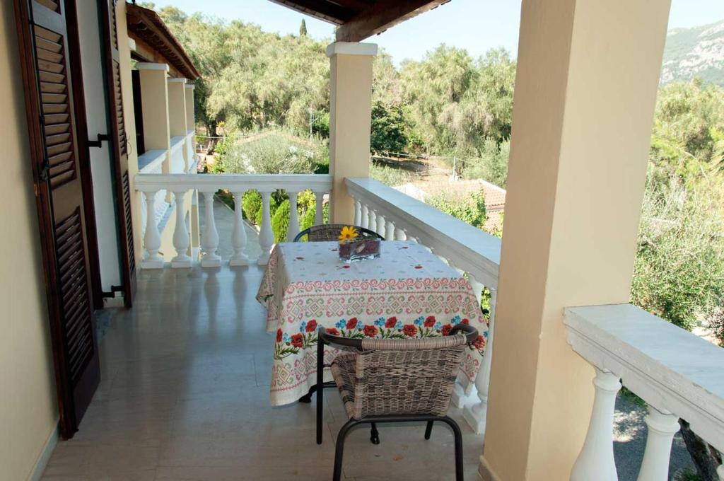 A balcony or terrace at Villa Papoulas