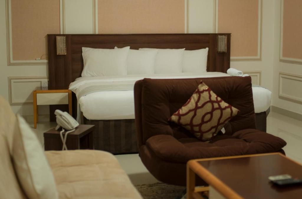 Posezení v ubytování Al Ghubrah Plaza Hotel