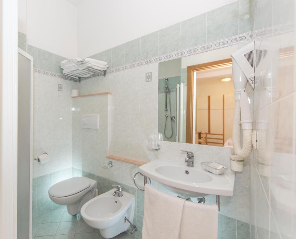 Koupelna v ubytování Hotel Silvia