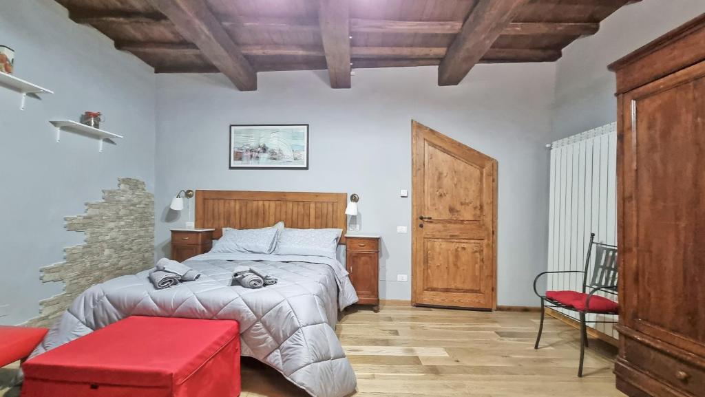 Postel nebo postele na pokoji v ubytování Residenza dei Longobardi Affittacamere