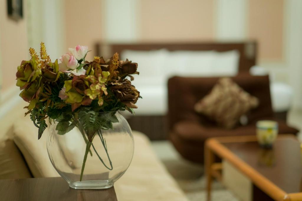 Posezení v ubytování Al Ghubrah Plaza Hotel