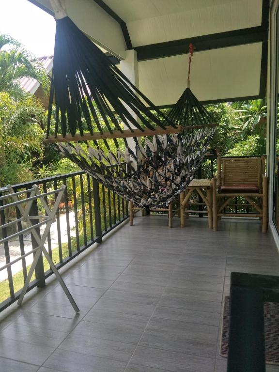 Lanta Fa Rung Beach Resort - 4