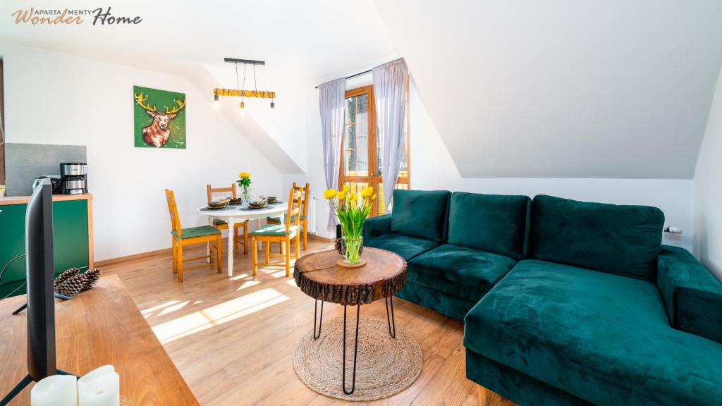 Posedenie v ubytovaní Wonder Home - Apartamenty położone blisko deptaka, licznych restauracji i sklepów