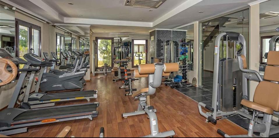 The fitness centre and/or fitness facilities at Fun&Sun Luxury River Villa With Amazing Landscape