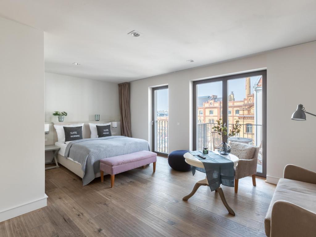 Ένα ή περισσότερα κρεβάτια σε δωμάτιο στο Limehome Berlin Prenzlauer Allee - Digital Access