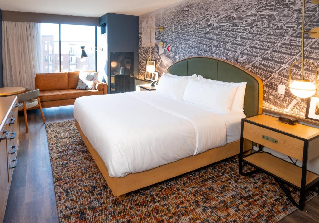 Hotel Indigo - Columbus at Riverfront Place by IHG photo