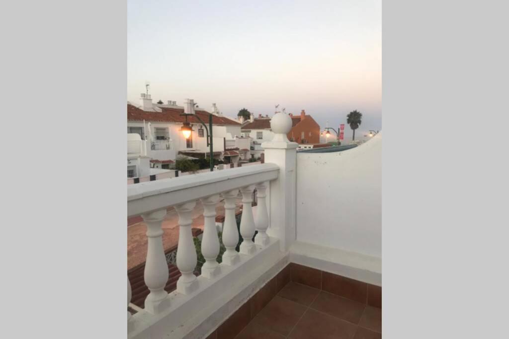 Balkón nebo terasa v ubytování BEACH HOUSE Guadalmar