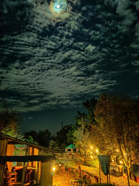 Fotografie z fotogalerie ubytování Monkey Mud House and Camps, Bir v destinaci Bir