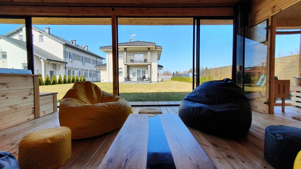 Posezení v ubytování West Guest House